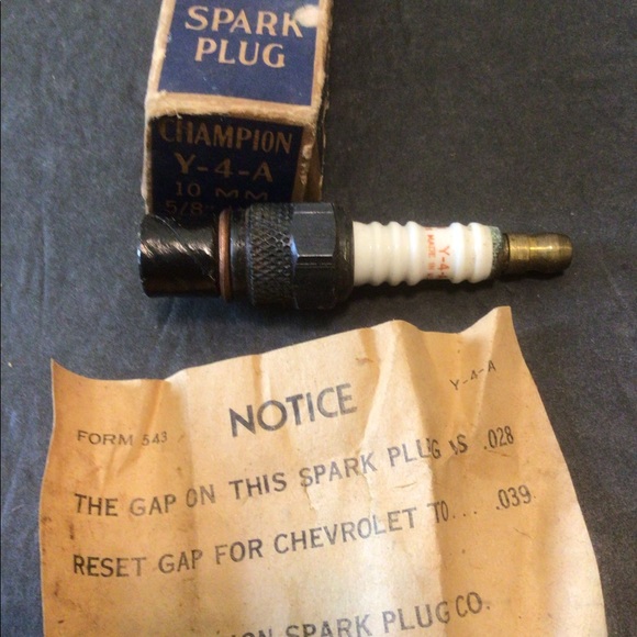 Rare 1940’s NOS Champion Chevy spark plug - Picture 3 of 6